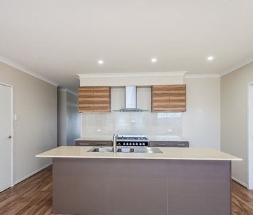 Comfort, Style and Convenience Under One Roof! - Photo 6