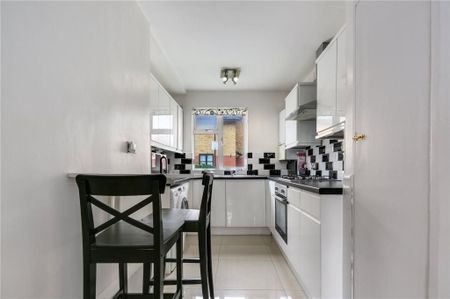 3 Bed Flat, Rugless House, E14 - Photo 3