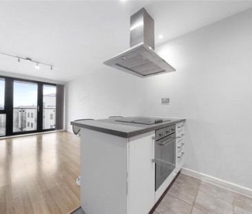 1 Bedroom Flat - Purpose Built To Let - Photo 4