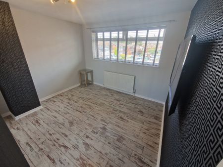 Mandon Close - Photo 3