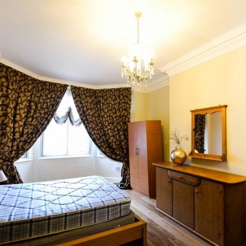 Earsby Street, Kensington, W14 - Photo 1
