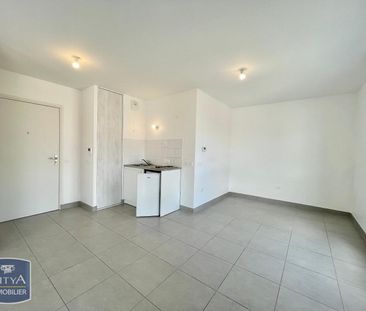 Location Appartement 1 pièce 36m² LYON 8ème - Photo 2