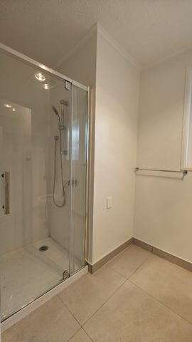 Property Management37 Cobham Crescent, Kelston - House for Rent - Photo 4