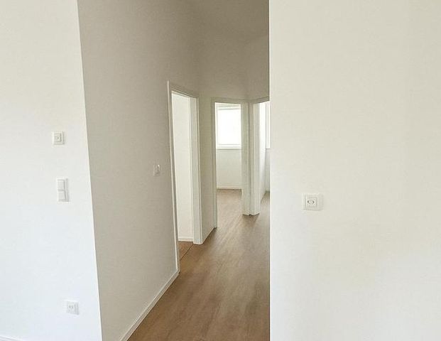 Erstbezug nach Kernsanierung !! - Foto 1