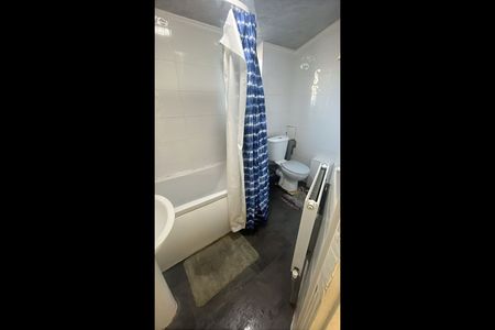 Room in a Shared House, Katherine Road, E6 - Photo 4