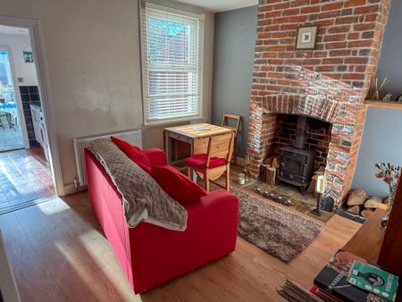 2 bedroom terraced house to rent - Photo 5