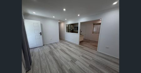 Modern 3-Bedroom Home - Photo 2