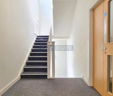 1 bedroom in a flat share to rent - Photo 6