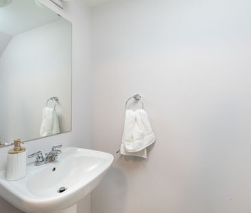 For Lease - 127 Anthracite Private, Barrhaven, Ontario - Photo 2