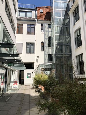 Neubau Penthouse-Wohnung mit 170 m² Terrassen – im LCC! Aufzug! Garage! - Photo 5