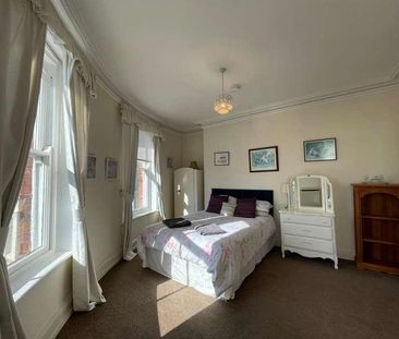 Huntriss Row, Scarborough, YO11 - Photo 3