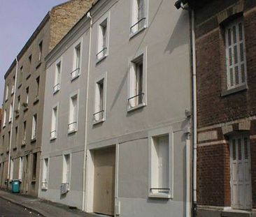 Location Appartement 2 pièces 24m² - Photo 2
