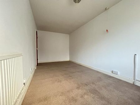 2 bedroom retirement property to rent - Photo 5