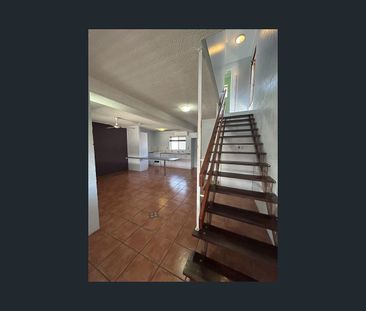 6/8 Kenilworth Street, South Mackay, Qld 4740 - Photo 3