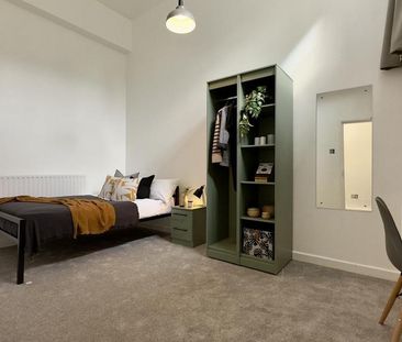 1 bedroom in a house share to rent - Photo 2