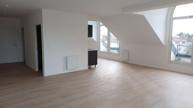 location Appartement T3 DE 100.12m² À BUSSY SAINT GEORGES - Photo 1
