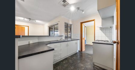 Bright & Welcoming Home in a Family-Friendly Area - Photo 4