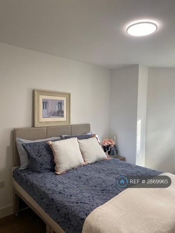 1 bedroom in a house share to rent - Photo 2
