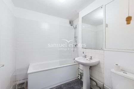 2 bedroom flat to rent - Photo 4
