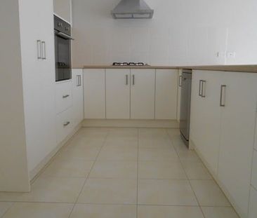 10 Gale Street - Photo 5