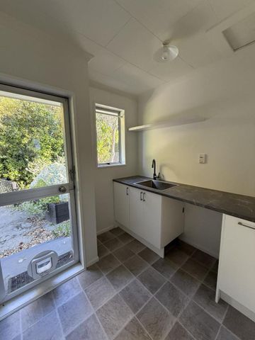 Sunny Family Home in Renwick - Photo 2