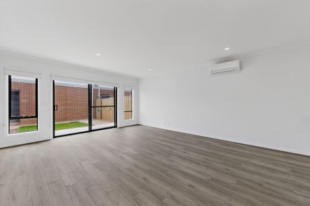 3 Fen Walk, Point Cook VIC 3030 - House For Rent | Domain - Photo 5