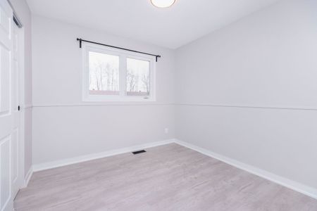 990 St Jacques St, Rockland, ON K4K 1C1 - Photo 5