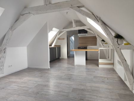 Location Appartement 3 pièces 40m² SABLE SUR SARTHE 72300 - Photo 3