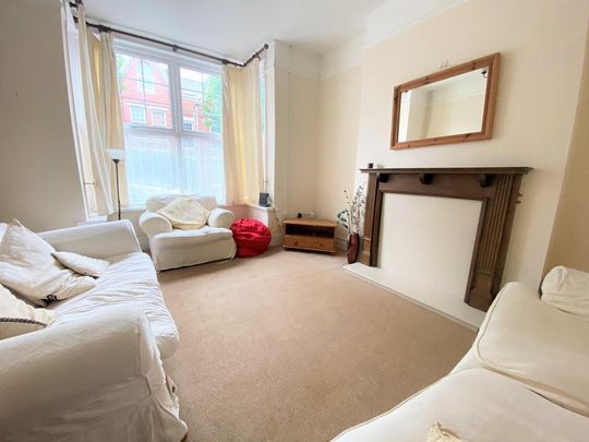 6 bedroom house to rent - Photo 1