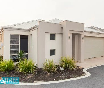 4/11 Carnation Street, Canning Vale WA 6155 - Photo 2