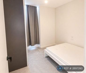 3 bedroom flat to rent - Photo 2