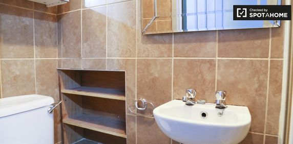 Studio for rent in Inns Quay, Dublin - Photo 2