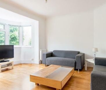 Whittlebury Mews East, Primrose Hill, London, NW1 - Photo 3