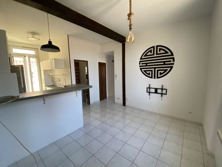 A LOUER T3 / QUARTIER ELISA PIVOTTE TOULON - Photo 3