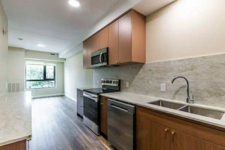 Coldstream — 1 BED + DEN - Photo 3
