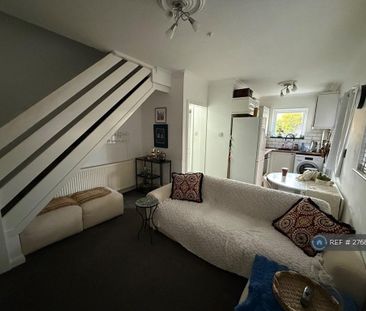 2 bedroom maisonette to rent - Photo 1