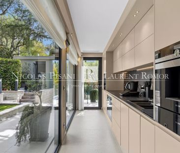 Location Maison 7 pièces 284m² VILLEFRANCHE SUR MER 06230 - Photo 5