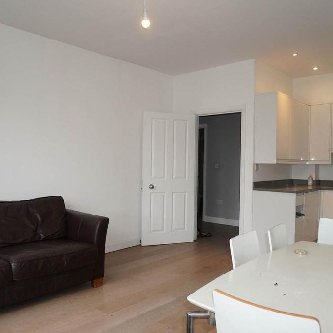 3 bedroom flat to rent - Photo 1
