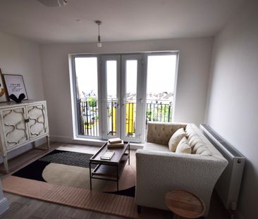 Broadway House, SS9 1AE - Photo 1