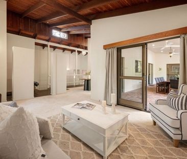 Spacious and Stylish 5-Bedroom Family Home in the Heart of Chapel Hill - Photo 5