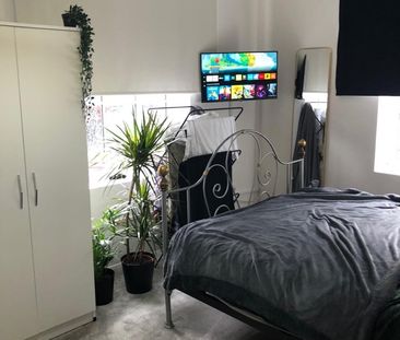 Studio Flat, Robert Street, CR0 - Photo 6