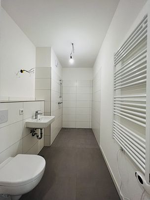 Erstbezug im neuen Stadtteil Kronsrode Hannover: EBK, Fußbodenheizung, Balkon, E-Lademöglichkeiten u.v.m. - Photo 1