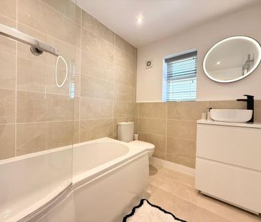 3 bedroom terraced house to rent - Photo 2