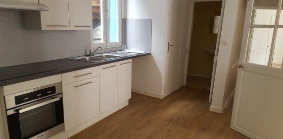 Location Appartement 4 pièces 76m² TULLE 19000 - Photo 2