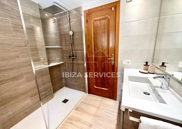 Villa for Summer Rent in Jesús 4 Bedrooms