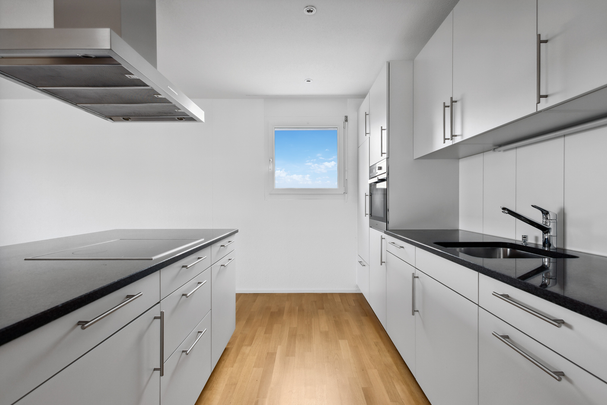 Moderne Attikawohnung - 1. Mietzins geschenkt! - Foto 1