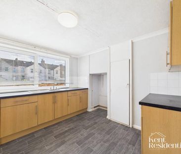 3 bedroom property to rent - Photo 2