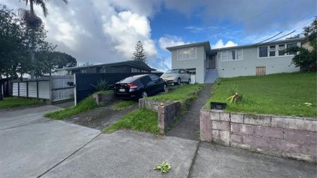 Blockhouse Bay three bedrooms for rent - Photo 2