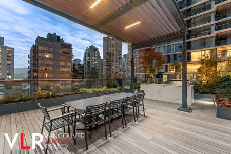 1408 Robson Street, #1005 - Photo 2