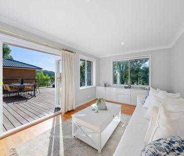 Sunlit Family Living with Sweeping Valley Views - Photo 1